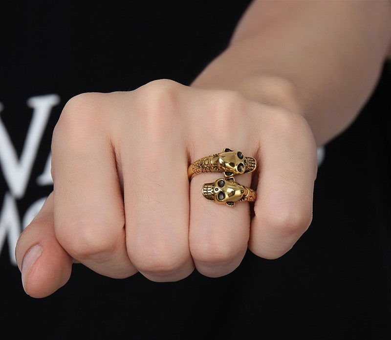 Anillo de fundición de calavera