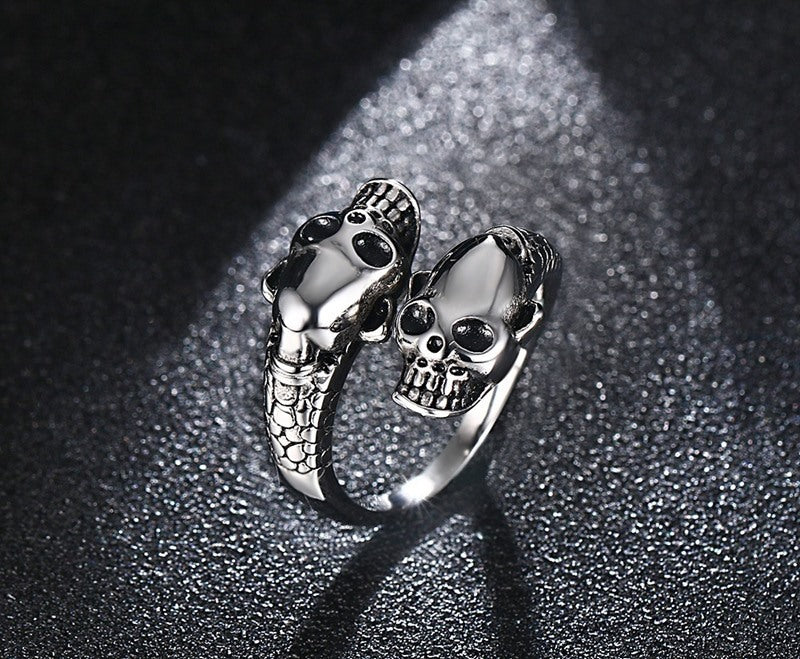 Anillo de fundición de calavera